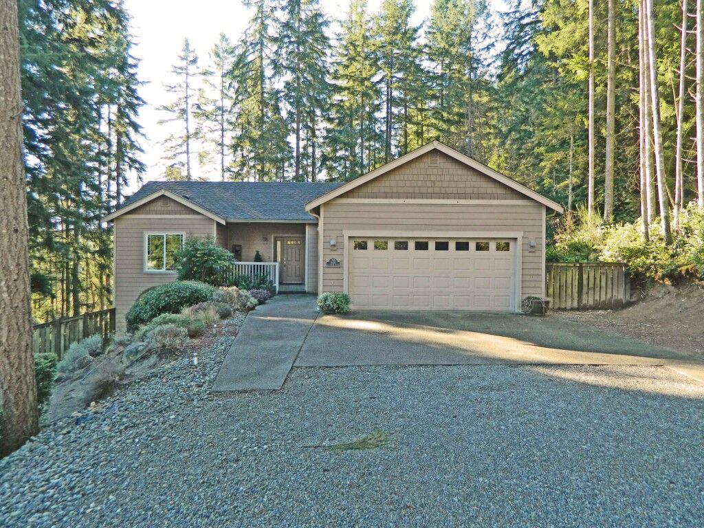 Property Photo:  960 SE Spencer Avenue  WA 98367 