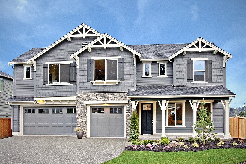 Property Photo: 23819 3rd 10 Dr SE WA 98021