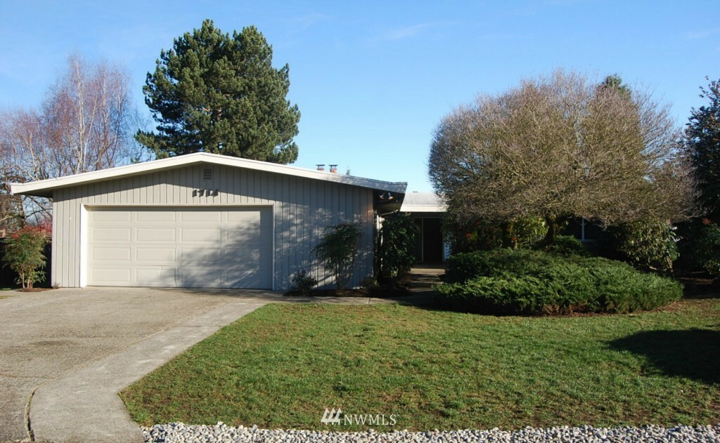 1714 126th Avenue SE  Bellevue WA 98005 photo