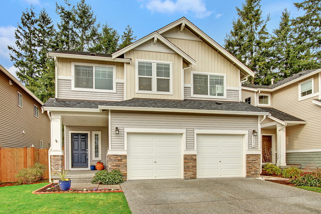 Property Photo: 12632 11th Dr SE WA 98208