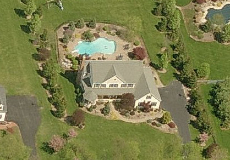 Property Photo: 4 Norwich Dr NJ 08833