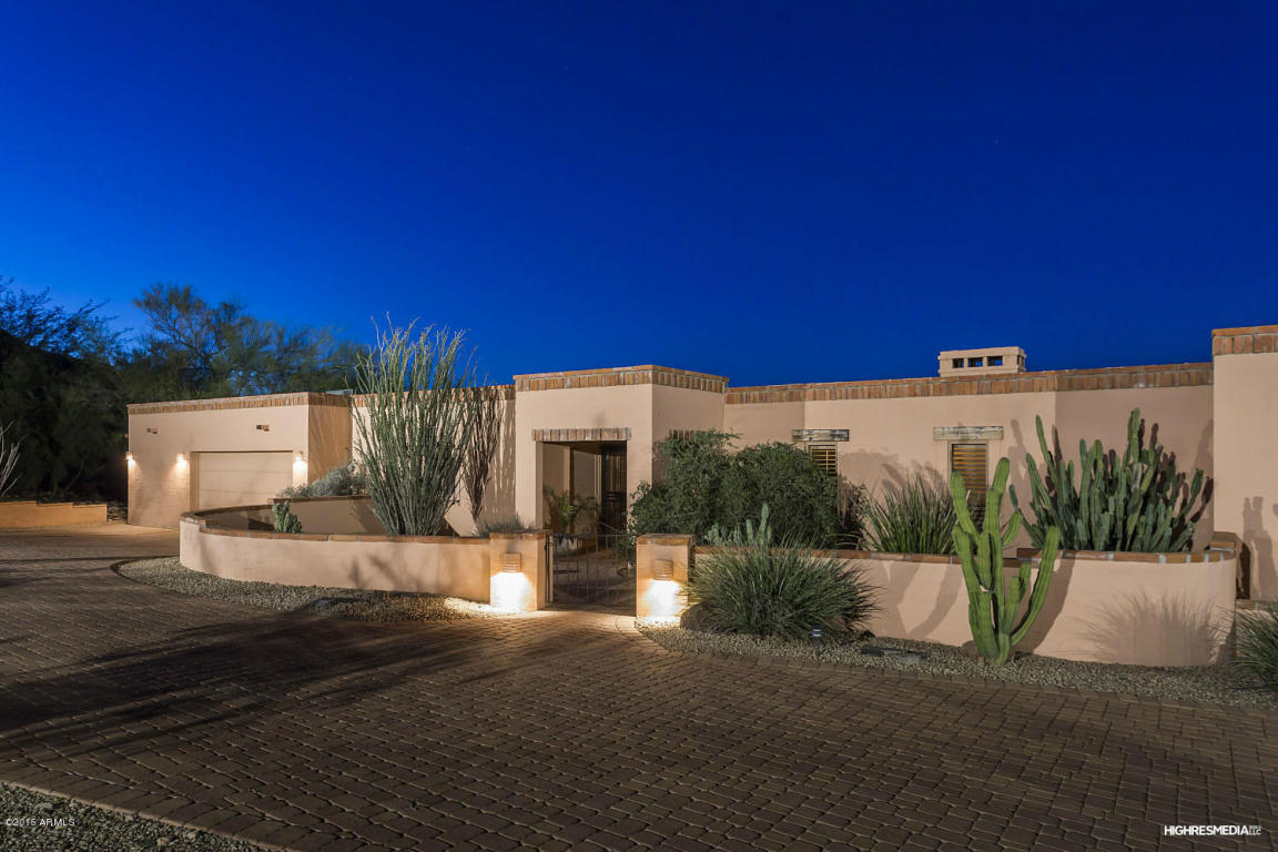 Property Photo: 6331 E Quartz Mountain Road AZ 85253