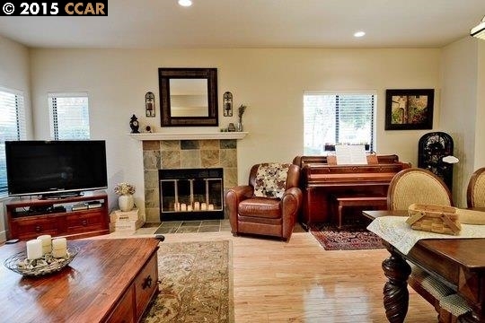 Property Photo:  450 Pine Ridge Dr  CA 94582-4554 