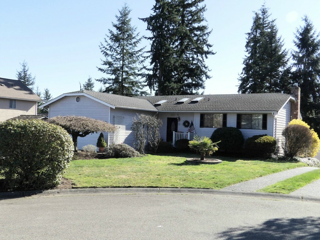 Property Photo:  2422 136th Place SE  WA 98012 