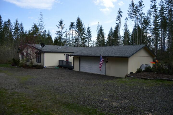 Property Photo: 51 NE Erickson Drive WA 98528