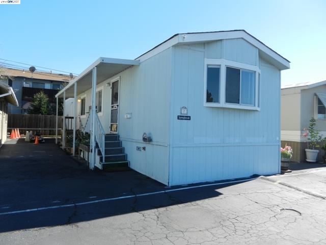 Property Photo: 3998 Castro Valley Blvd 7 CA 94546