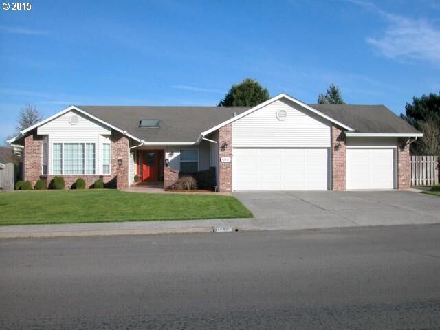 Property Photo:  12421 NE 43rd Ave  WA 98686 