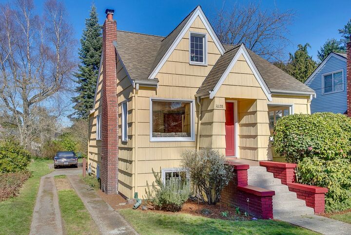 1028 NE 94th St  Seattle WA 98115 photo