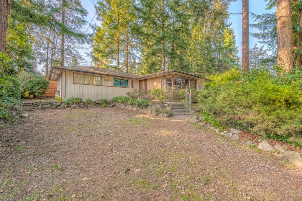 Property Photo:  16033 33rd Ave NE  WA 98155 