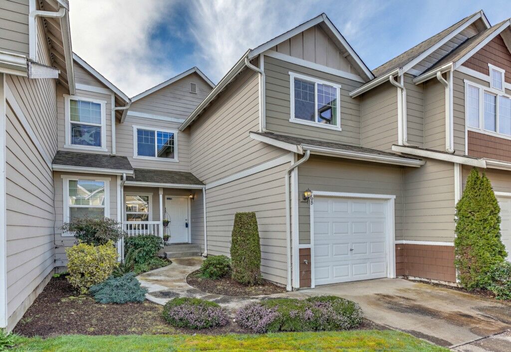 Property Photo:  119 91st Ave SE 6-B  WA 98258 