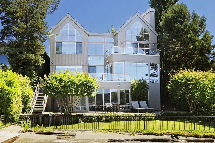 5810 NE Arrowhead Dr  Kenmore WA 98028 photo