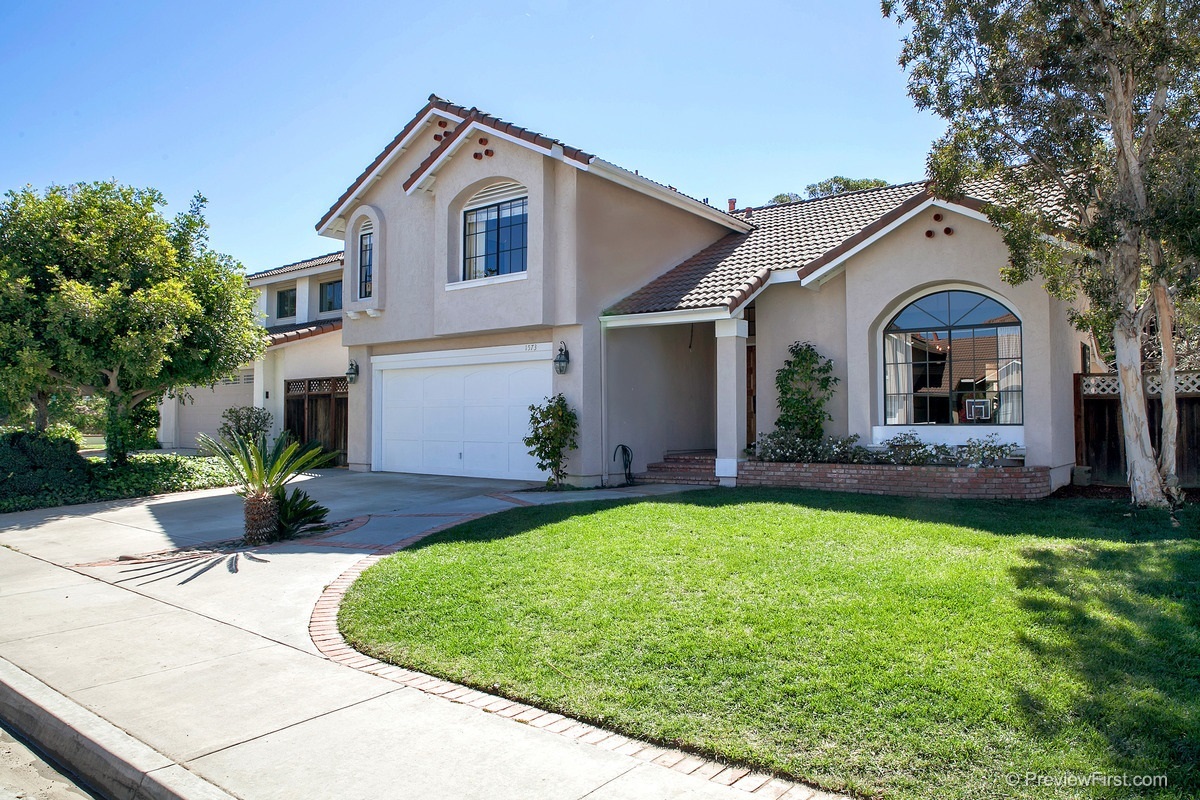 Property Photo:  1573 Summerdawn  CA 92024 