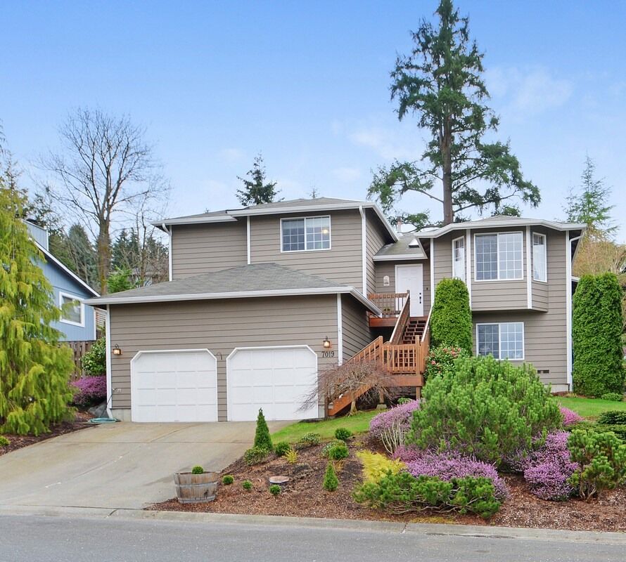 Property Photo: 7019 NE 165th St WA 98028