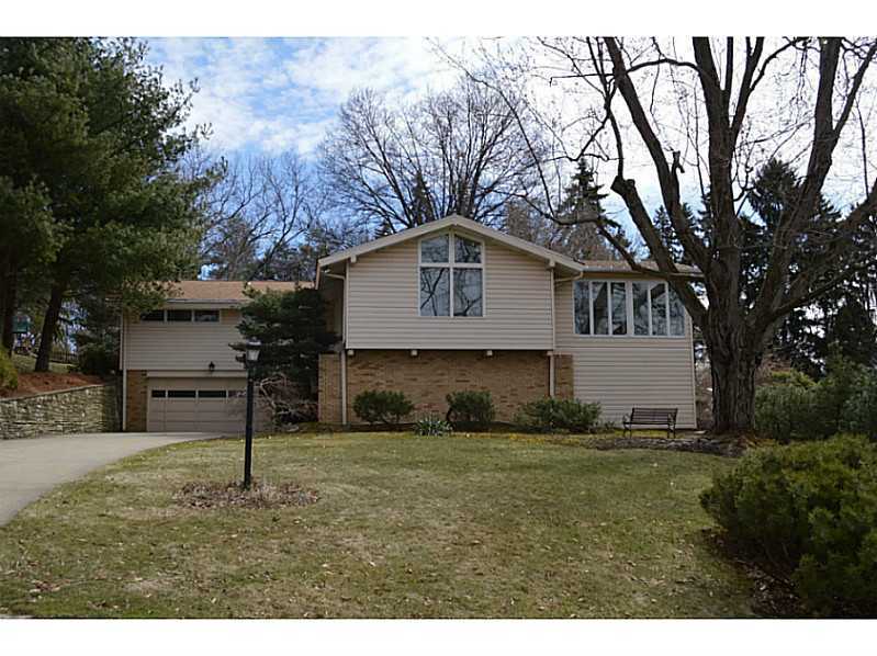 Property Photo: 2043 Outlook Drive PA 15241