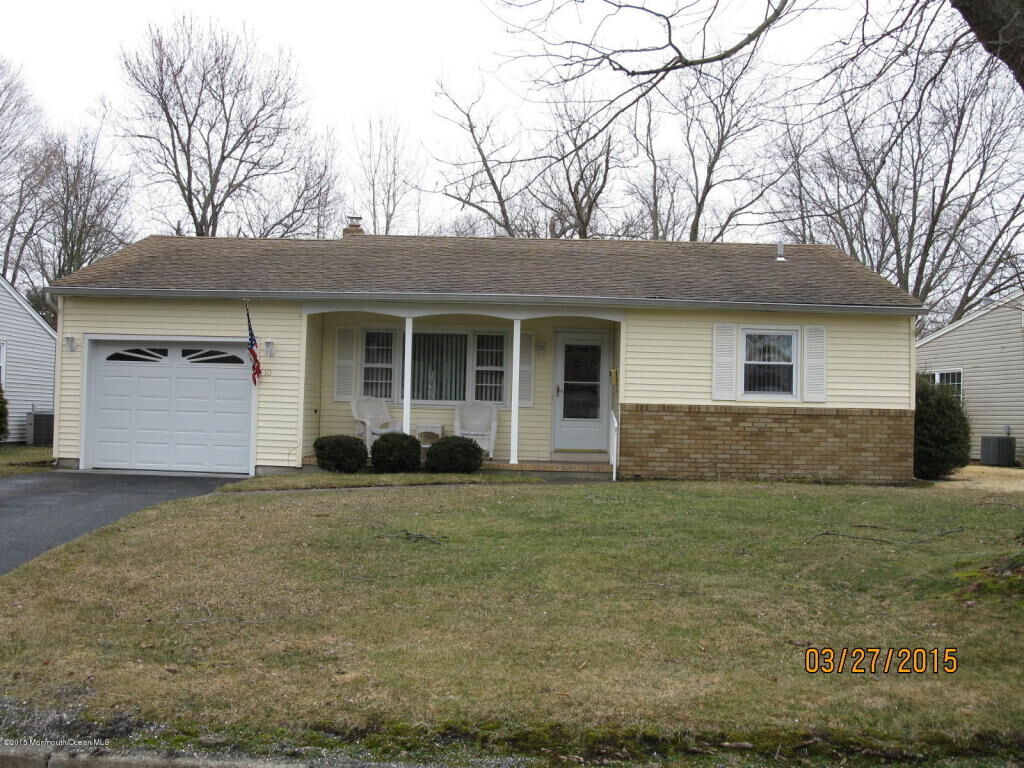 Property Photo: 10 Chancellor Court NJ 08757