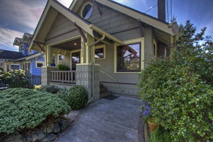 4623 Palatine Ave N  Seattle WA 98103 photo