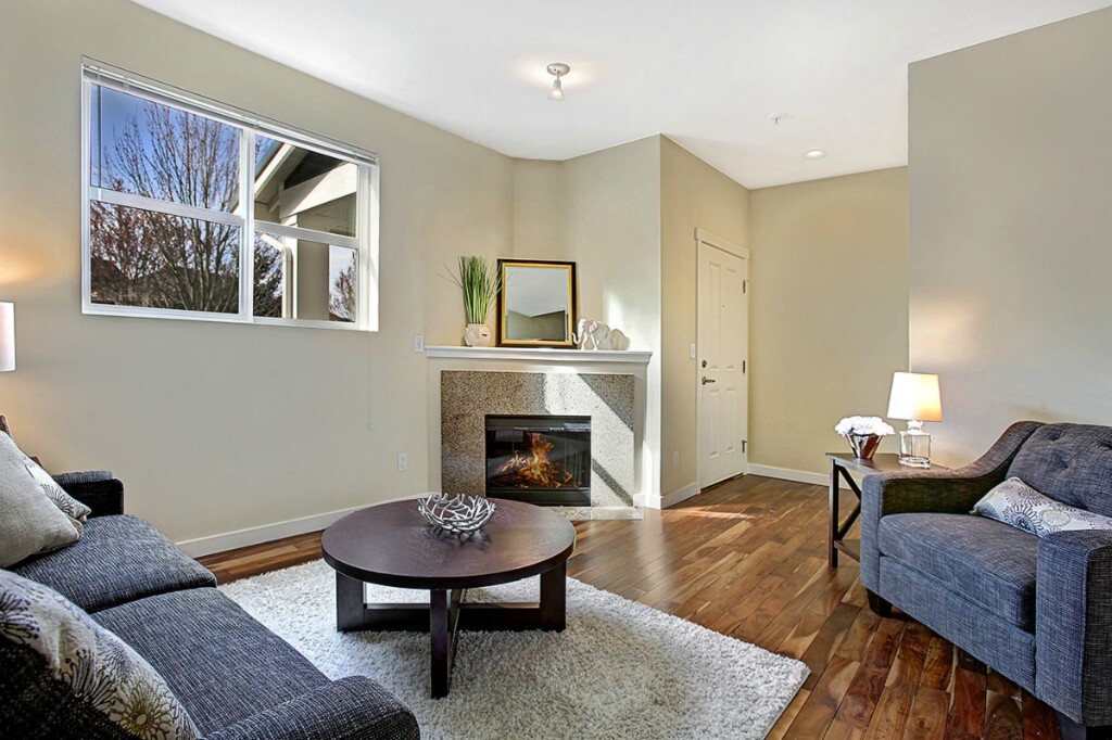 Property Photo:  2920 SW Raymond St  WA 98126 