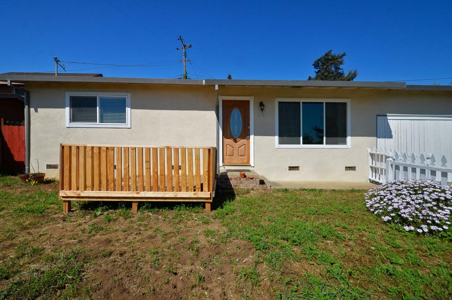 Property Photo:  130 Las Palmas  CA 95076 