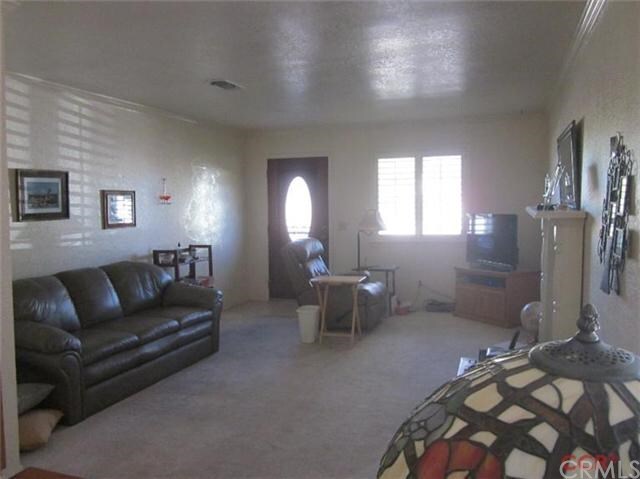 Property Photo: 1811 Southview Circle CA 93446