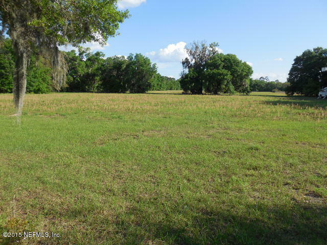 Property Photo:  147 E Strickland Road  FL 32148 