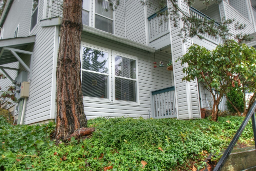 Property Photo:  33020 10th Ave SW S-101  WA 98023 