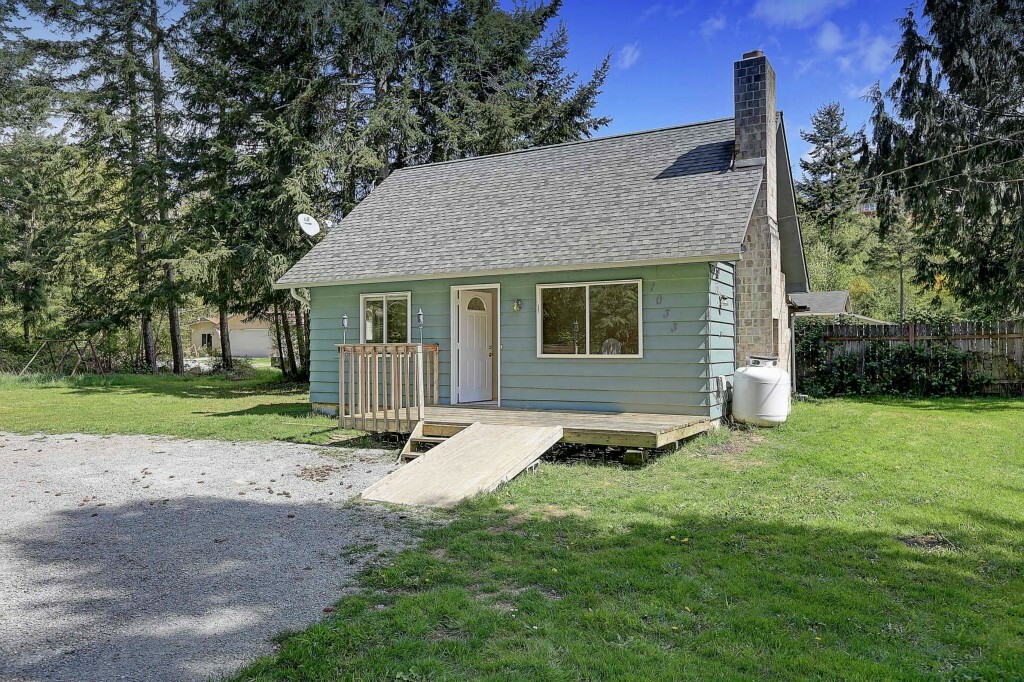 Property Photo:  1033 Loganberry Lane  WA 98282 