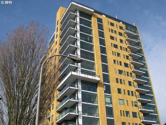 Property Photo:  311 NW 12th Ave 402  OR 97209 
