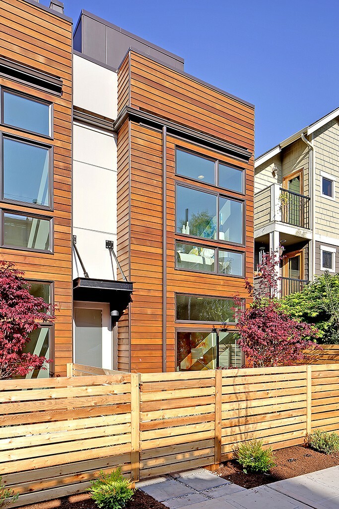 Property Photo:  6911 California Ave SW B  WA 98136 