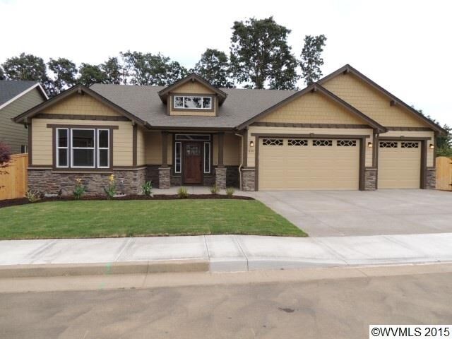 Property Photo:  636 NW Hillcrest Dr  OR 97304 