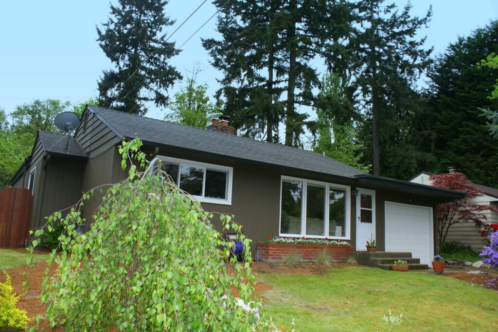 Property Photo:  3843 NE 92nd St  WA 98115 