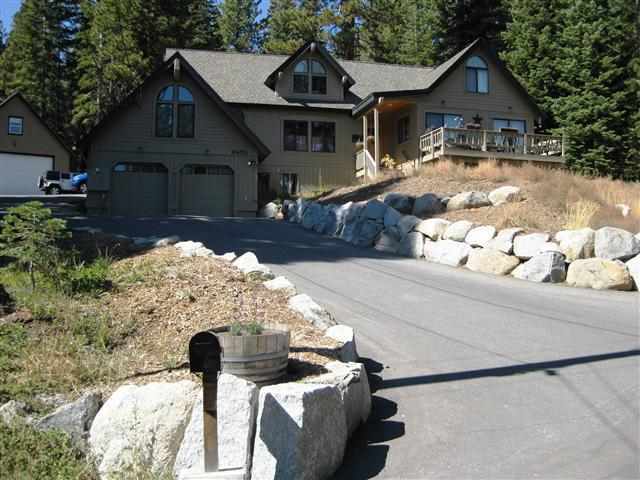 11470 Lockwood Drive  Truckee CA 96161 photo