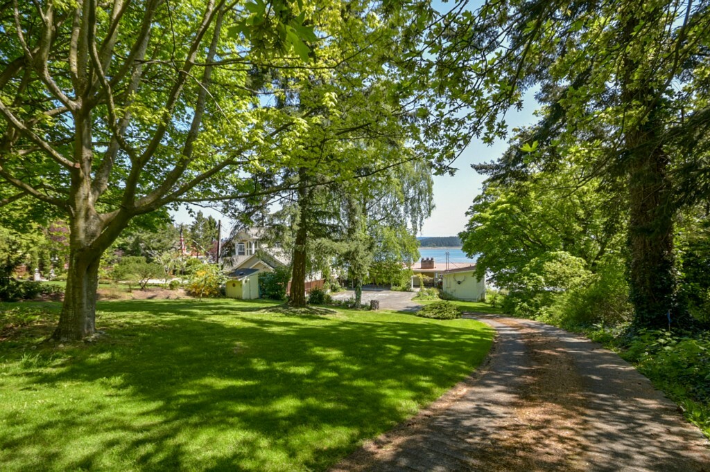 Property Photo:  2870 Scenic Heights Rd  WA 98277 