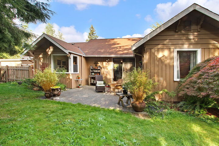 Property Photo: 19918 Filbert Dr WA 98012