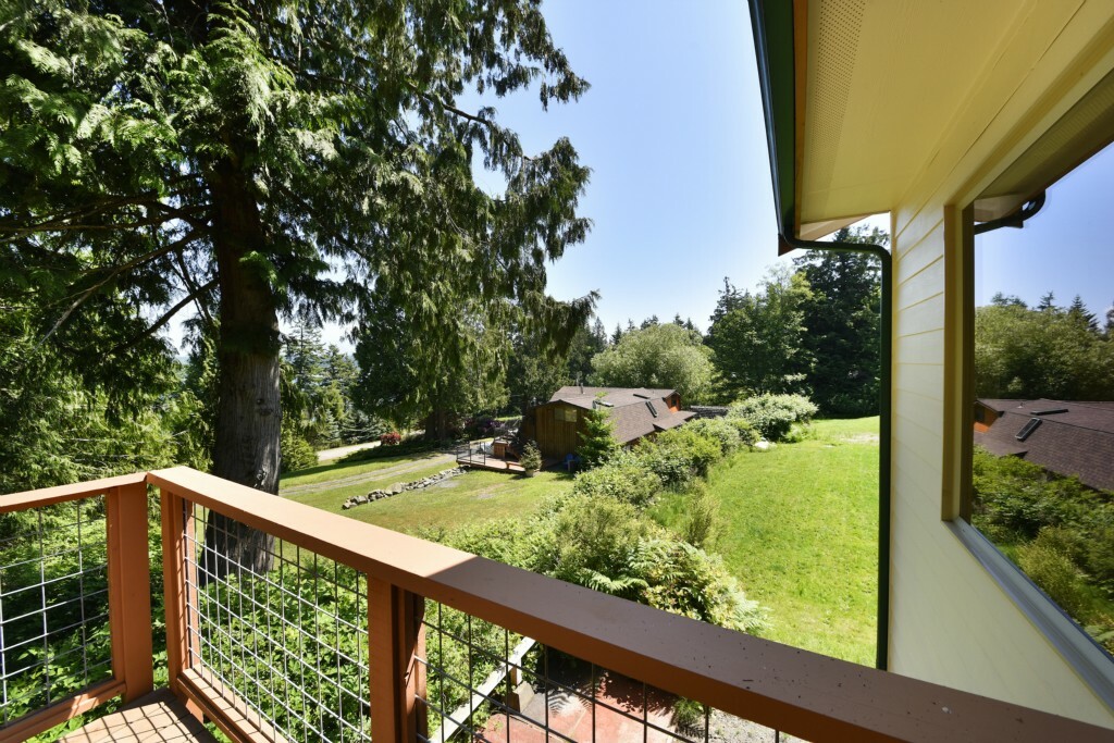 Property Photo:  2940 Cedar Ave  WA 98262 