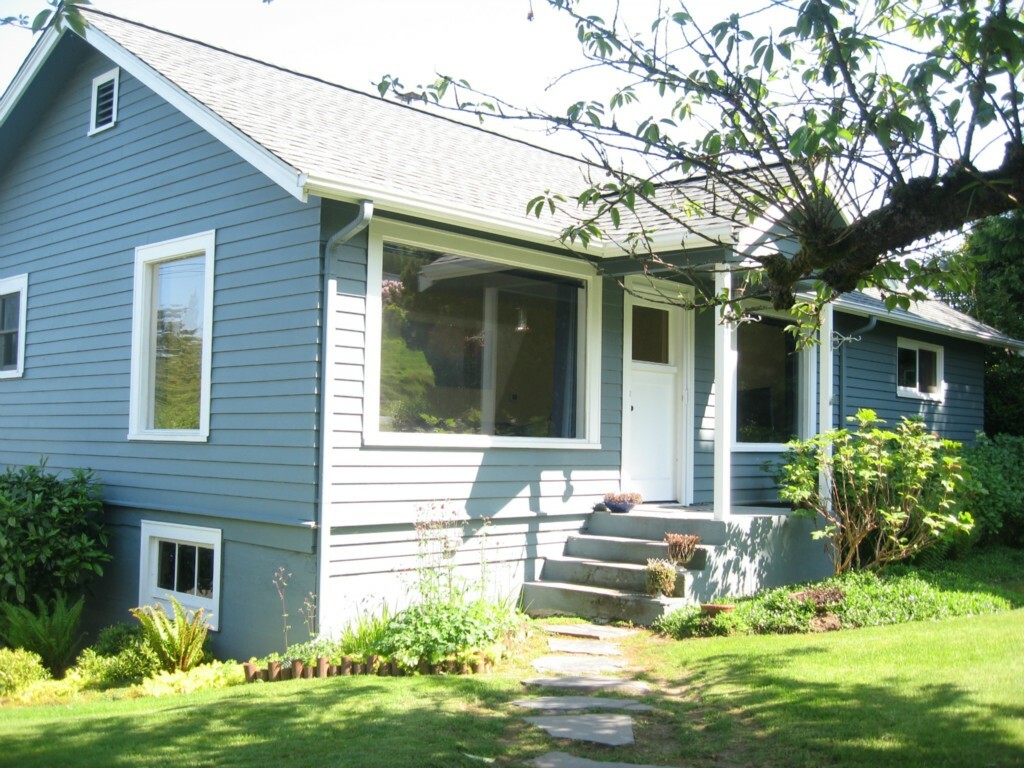 Property Photo:  2130 N Callow Ave  WA 98312 