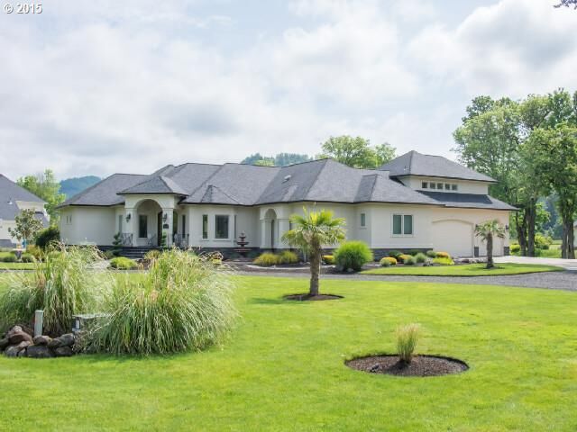 Property Photo:  78236 Meadow Park Dr  OR 97424 