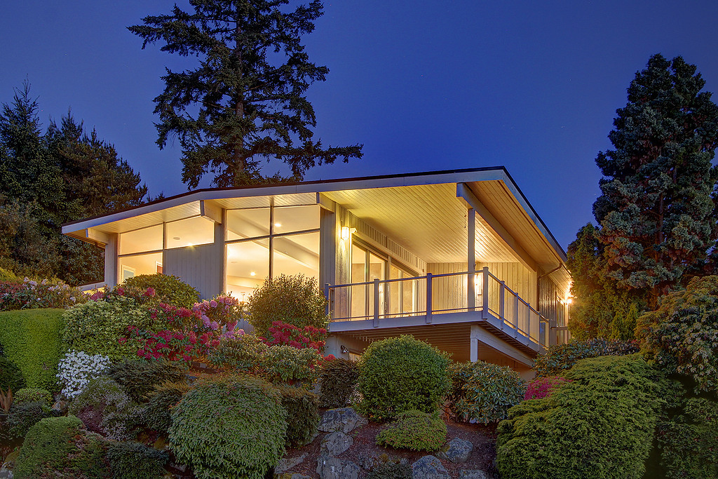Property Photo: 4400 139th Ave SE WA 98006