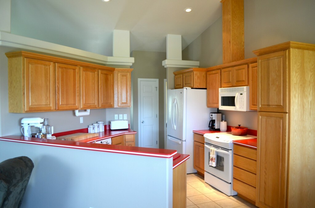 Property Photo: 995 Ridge Crest Dr WA 98801