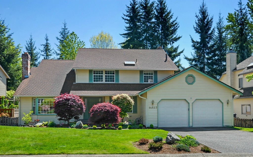 Property Photo:  14127 SE 182nd St  WA 98058 