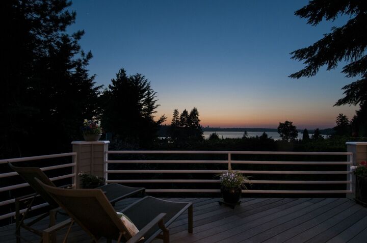 Property Photo:  5617 W Mercer Wy  WA 98040