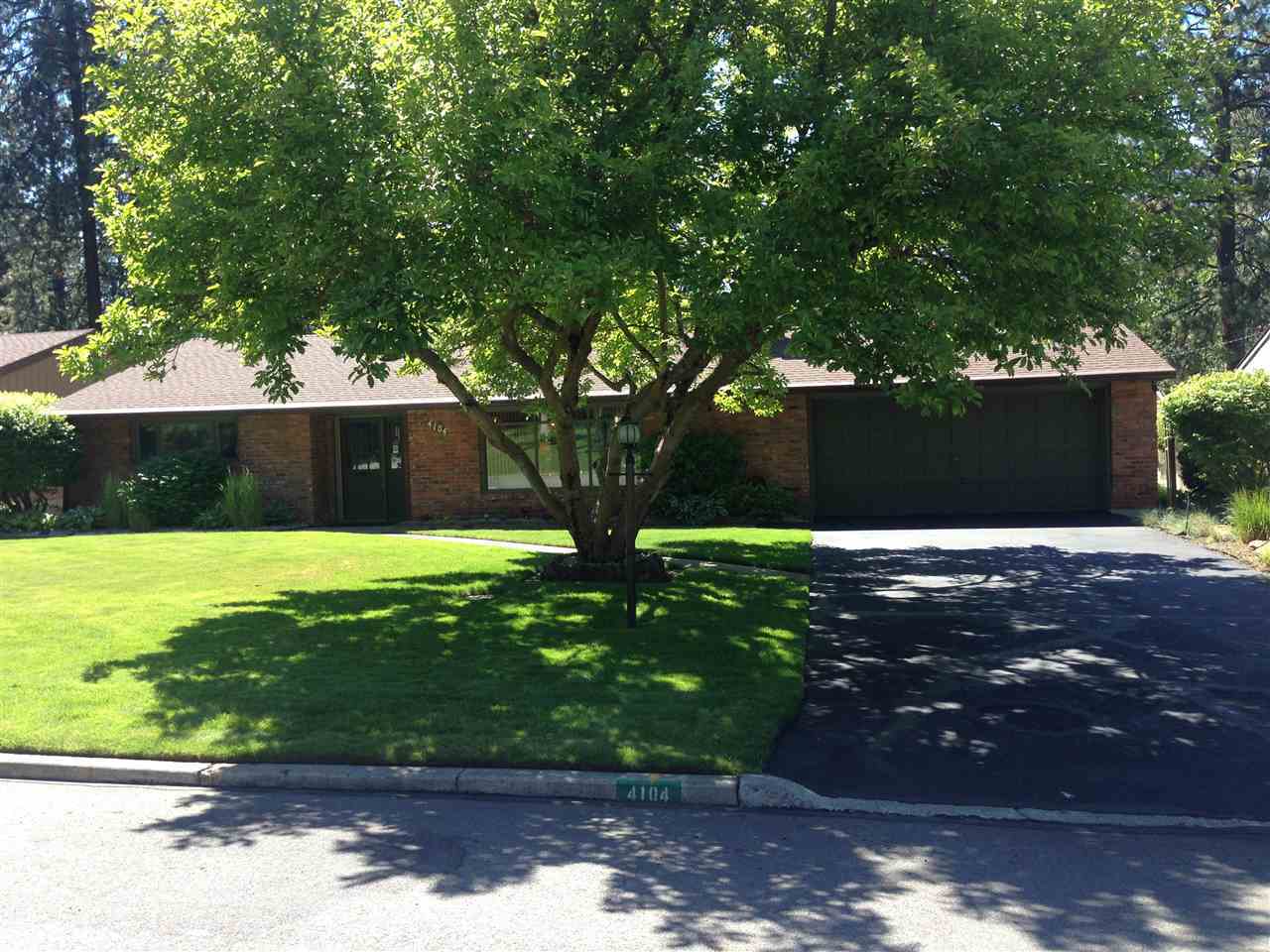 Property Photo: 4104 S Helena St WA 99203