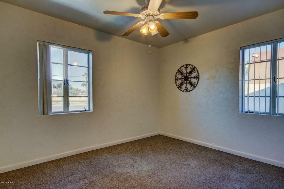 Property Photo:  2871 N Greenfield Road  AZ 85006 