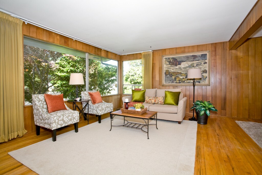 Property Photo:  9802 215th St SW  WA 98020 