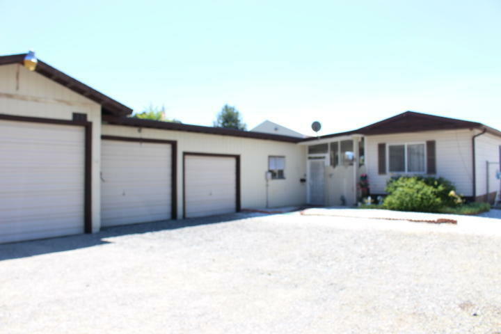 Property Photo: 8 NE 31st WA 98802