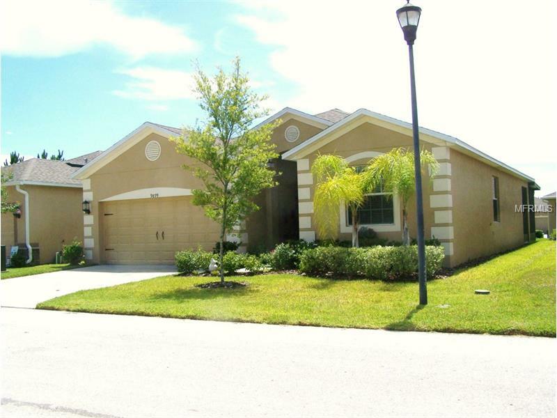 Property Photo:  9899 Gap Wedge Drive  FL 33576 