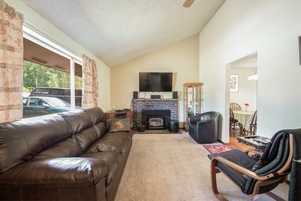 Property Photo:  7930 Riverview Rd  WA 98290 