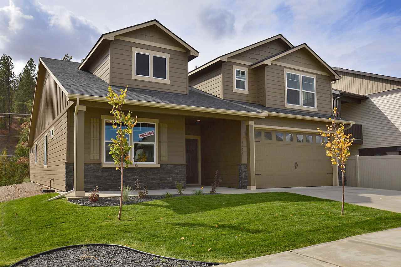 Property Photo:  1505 N Rogue River St  WA 99224 