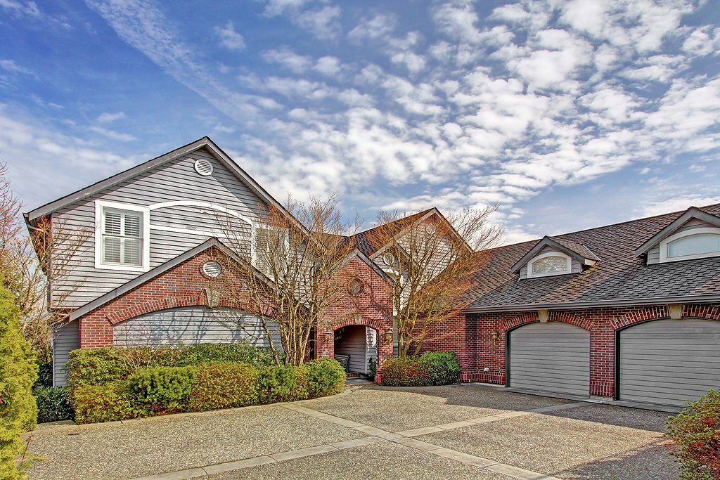 Property Photo: 207 N Davies Rd WA 98258