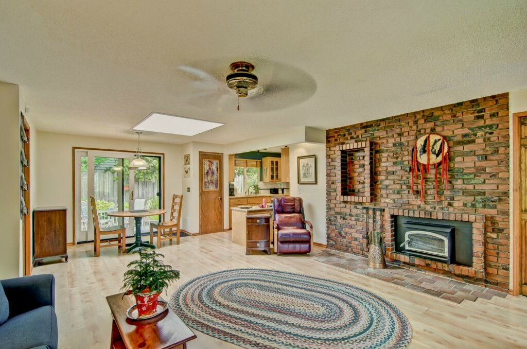 Property Photo: 16120 SE 146th Place WA 98059