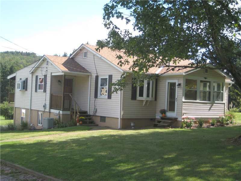 Property Photo:  571 Pine Run Road  PA 15613 